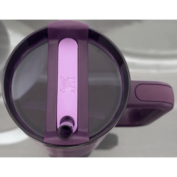 Stanley Quencher H2.0 FlowState Tumbler 40oz, HAMMERTONE LILAC - Picture 3 of 4